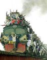 043 overcrowded train India.jpg